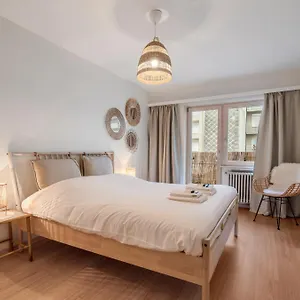 Beautiful Spacious 100m From The With 2 Terraces & Private Garage Box Oostende